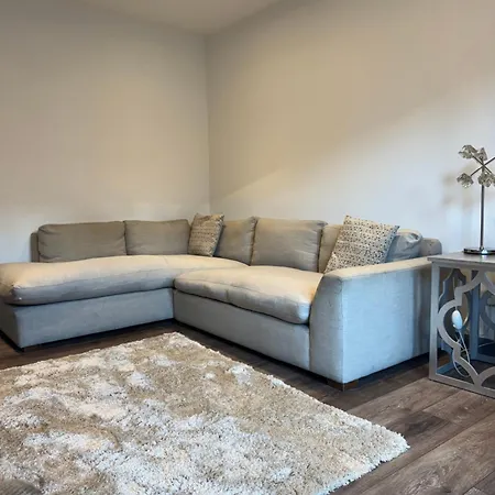 Seaforth Mount Vila Leeds (West Yorkshire)