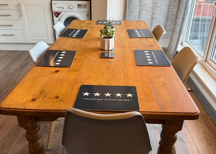 Seaforth Mount * リーズ